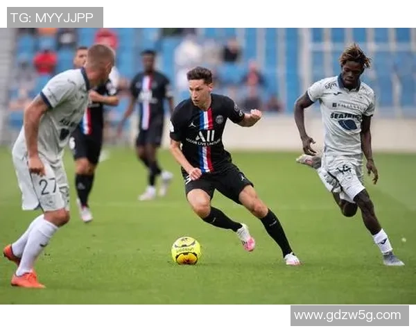 友谊赛巴黎圣日耳曼与本菲卡战平转会传闻引发全场热议